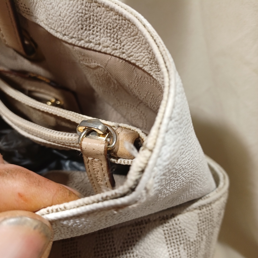 Michael kors tote - Picture 6 of 14